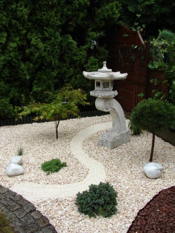 Mini ogród japoński na niewielkim obszarze - realizacja założeń projektowych